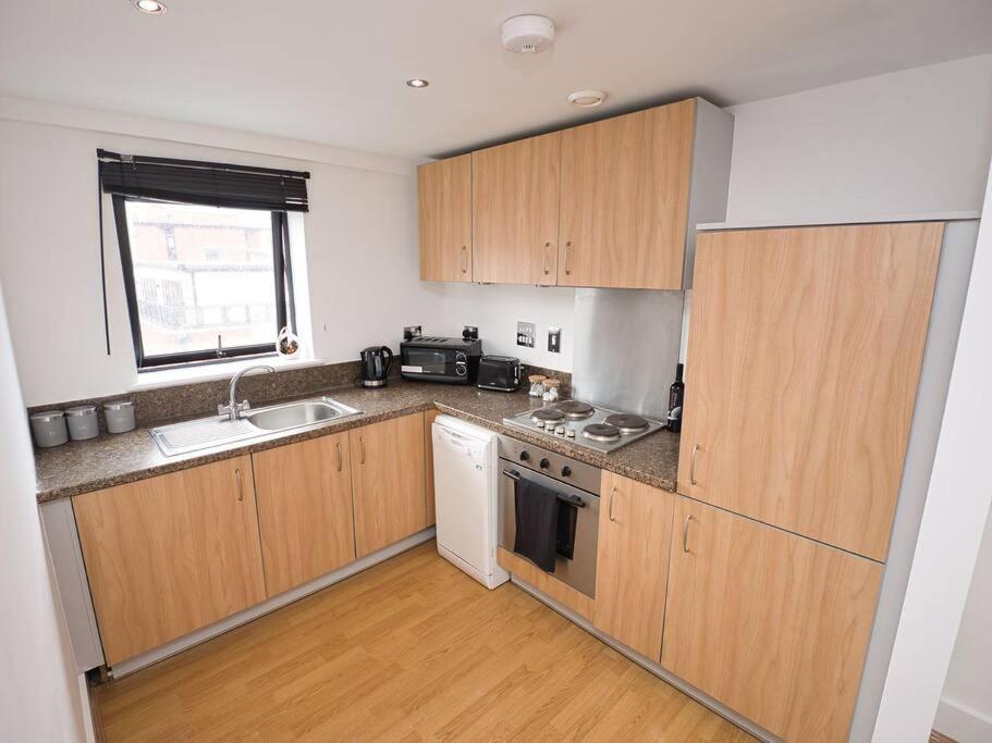 Lovely 1 Bedroom Apartment - Bham City Centre Birmingham Bagian luar foto
